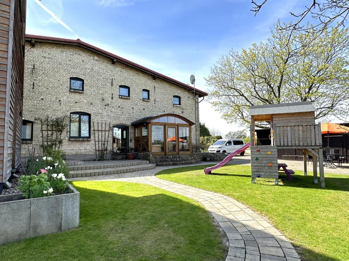 Behindertengerechte Ferienwohnung Nossentiner Huette 外观 照片