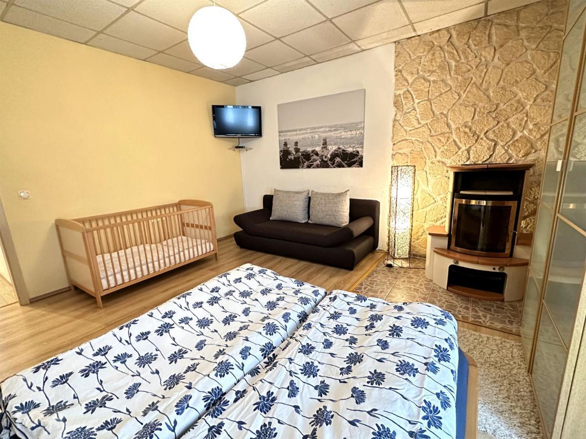 Behindertengerechte Ferienwohnung Nossentiner Huette 外观 照片